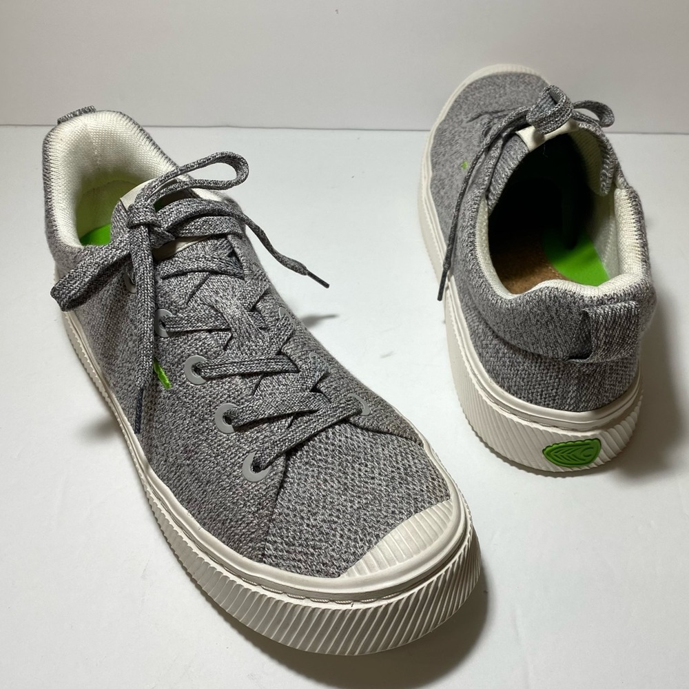 Cariuma IBI Low Knit Light Gray Sneakers  Unisex  Size Men’s 8.5 Women’s 10